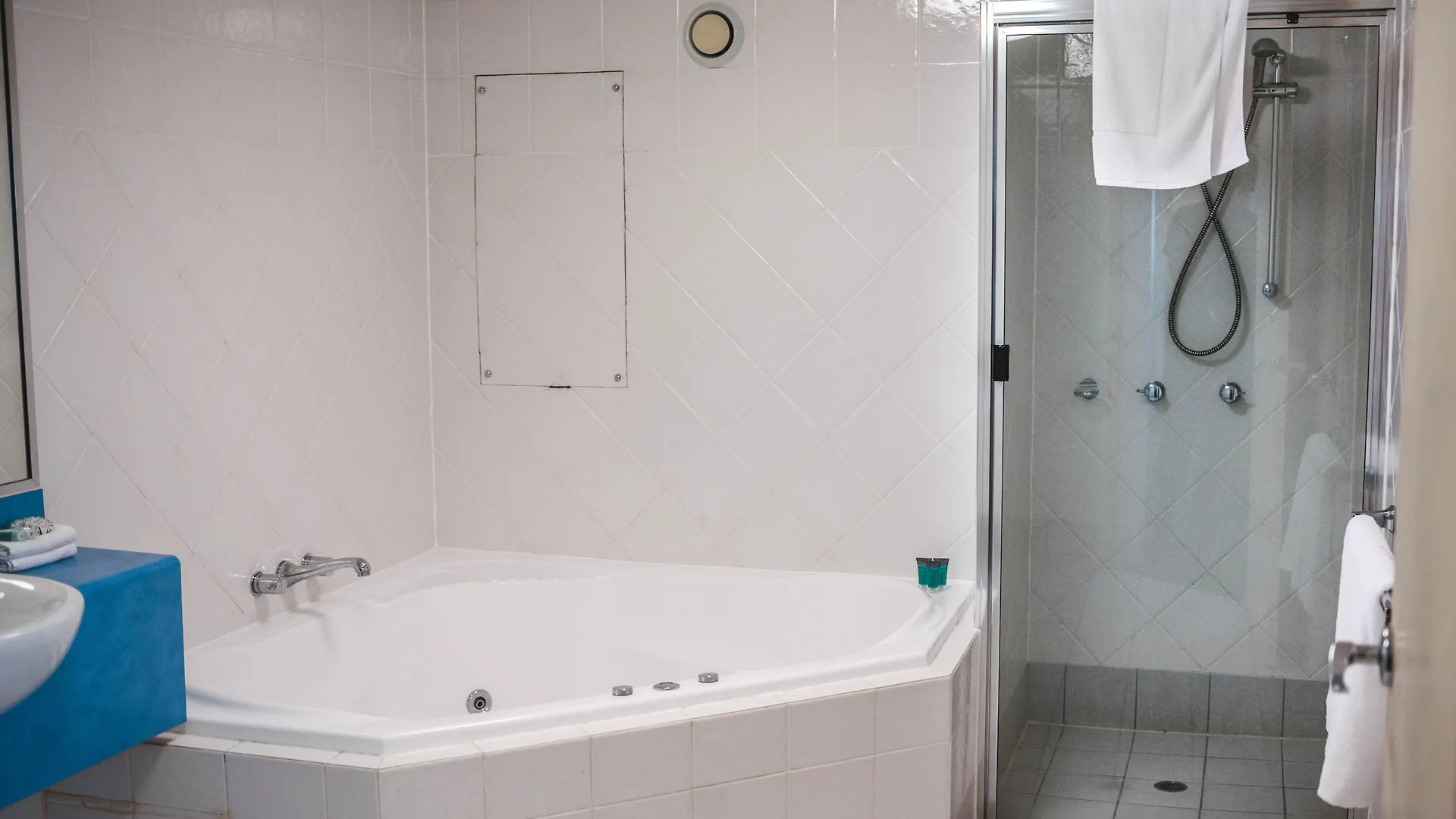 Heritage Cairns Hotel